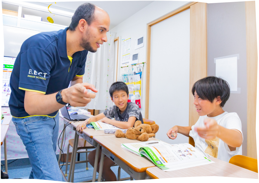 レッスンを受ける生徒たち